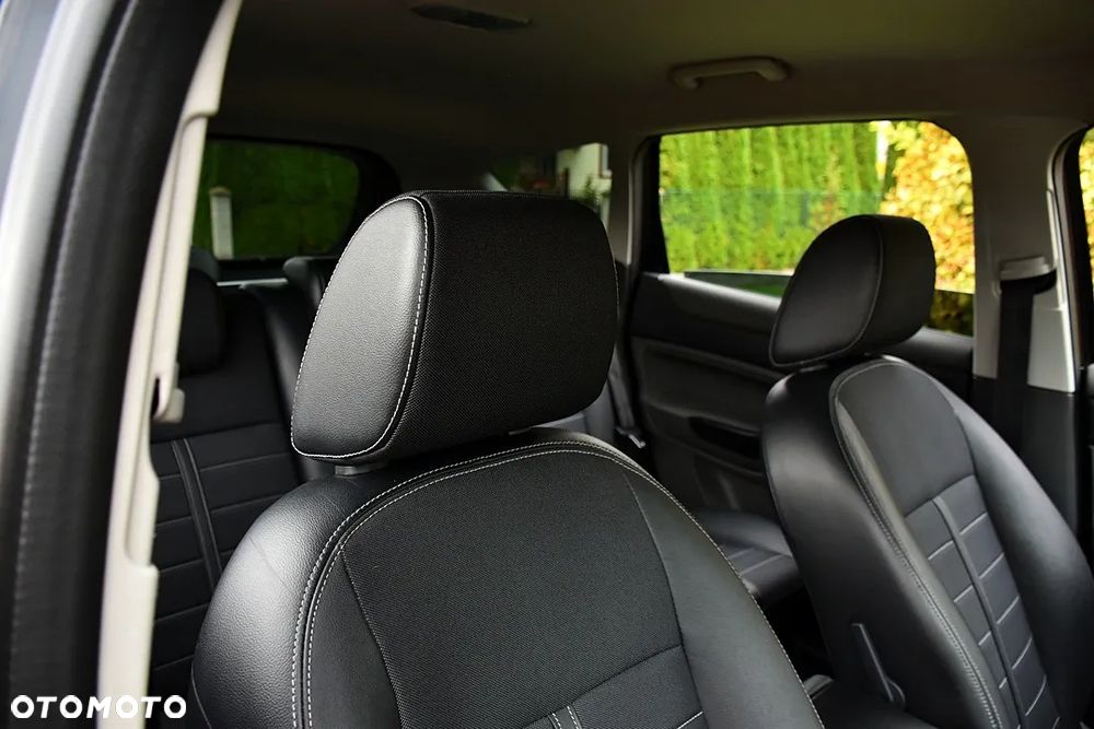 Ford Kuga 2.0 TDCi 4WD Titanium Plus - 35