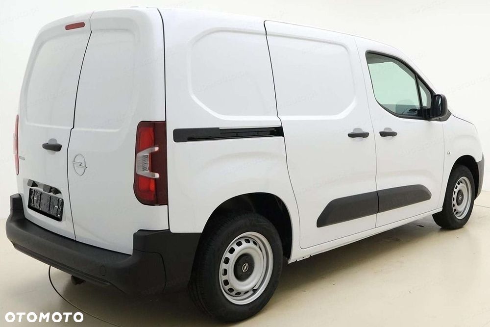 Opel Combo Van Cargo M L1H1 1.5 100KM - 9