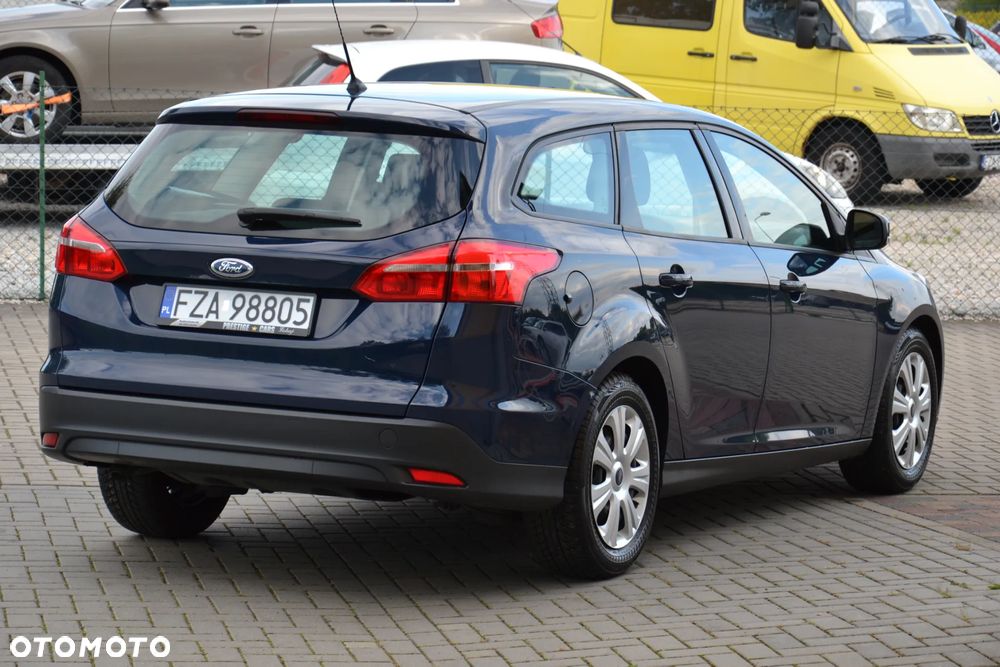 Ford Focus 1.5 TDCi DPF Start-Stopp-System Ambiente - 10