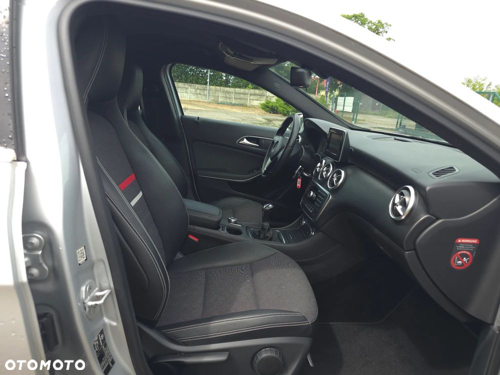 Mercedes-Benz Klasa A 180 (BlueEFFICIENCY) Style - 16