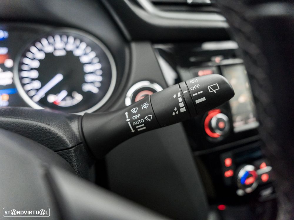 Nissan Qashqai 1.5 dCi N-Connecta - 22