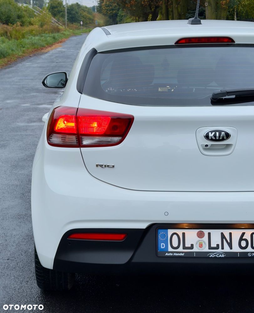 Kia Rio 1.0 T-GDI 100 Dream-Team Edition - 32