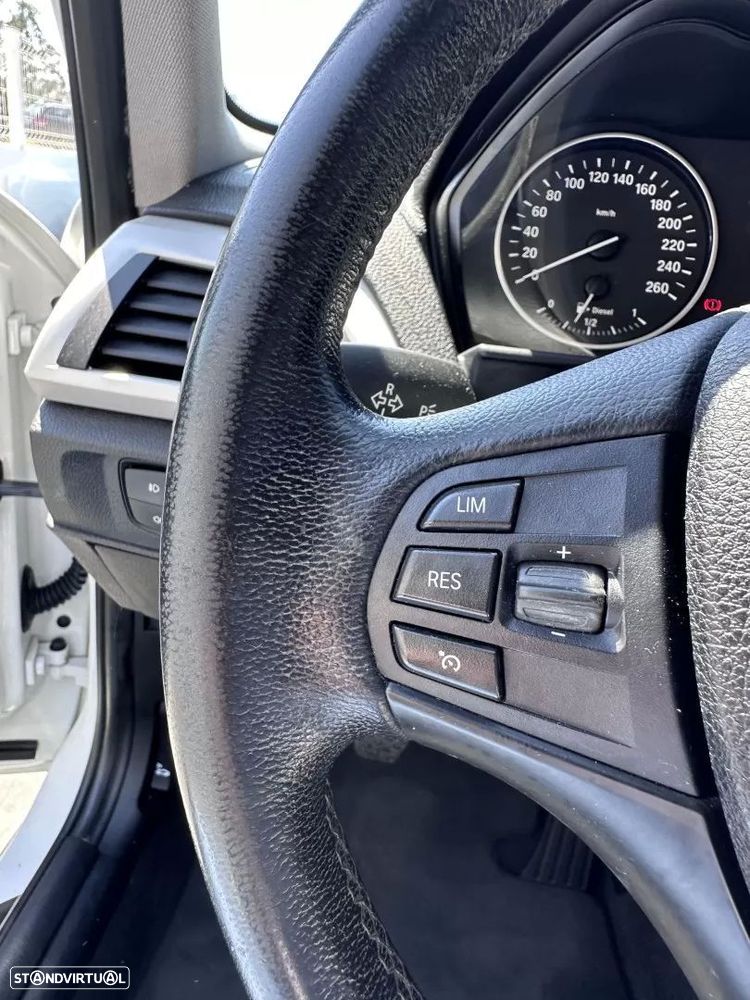 BMW 116 d Sport Line - 23