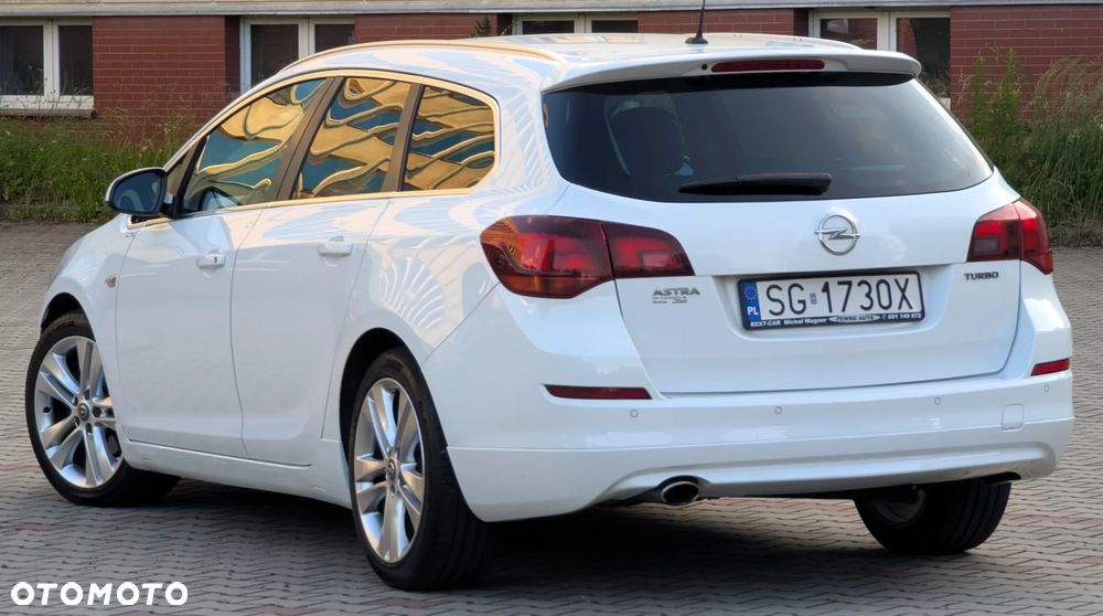 Opel Astra 1.6 T Sport - 22