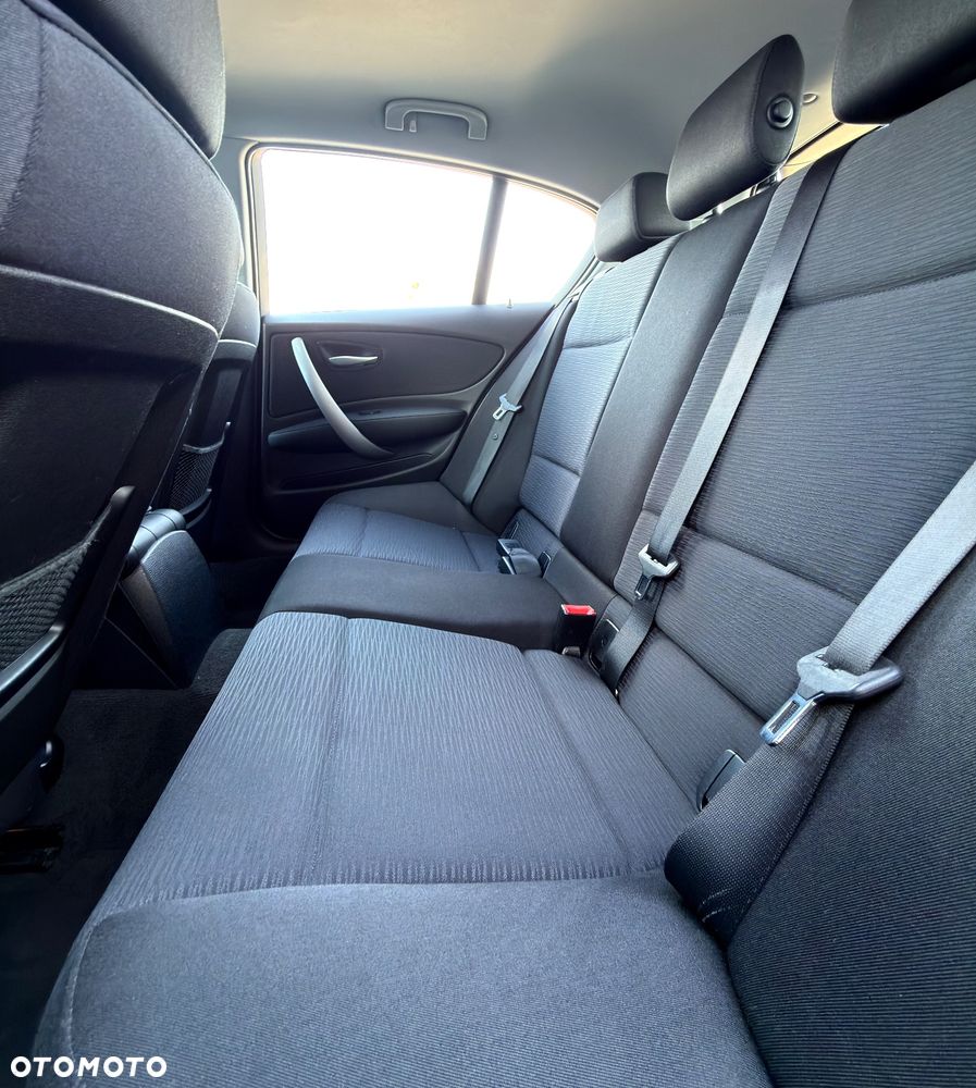 BMW Seria 1 120d DPF - 19