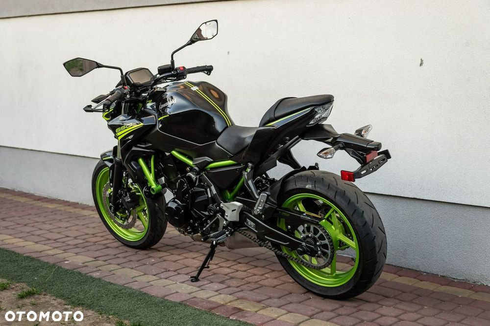 Kawasaki Z 650 - 6