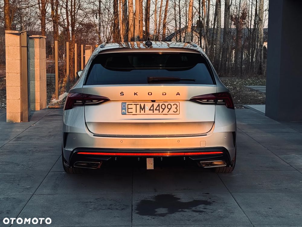 Skoda Octavia 2.0 TDI RS DSG - 8