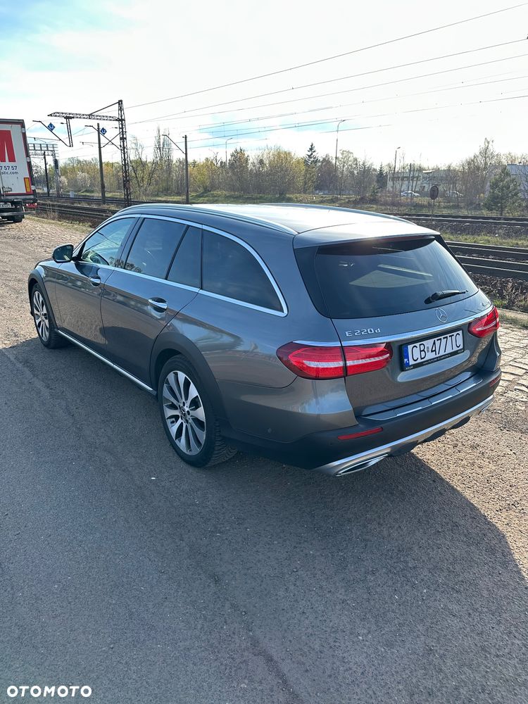 Mercedes-Benz Klasa E 220 d 4-Matic All-Terrain - 12