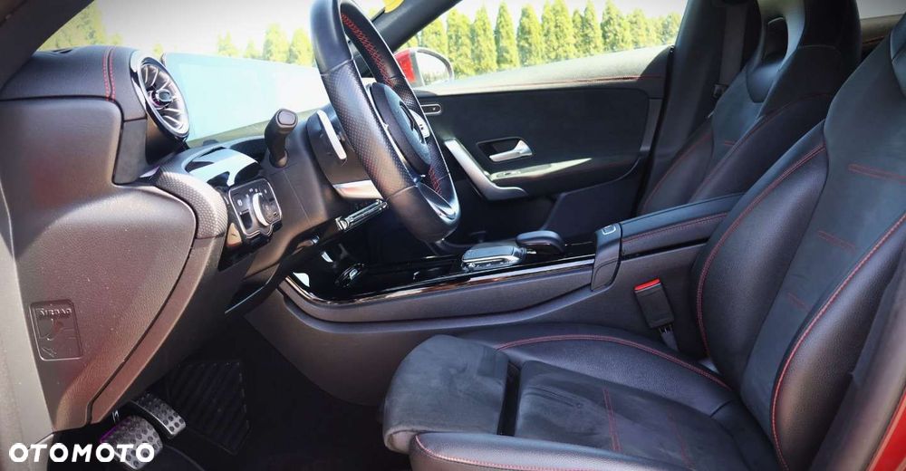 Mercedes-Benz CLA - 16