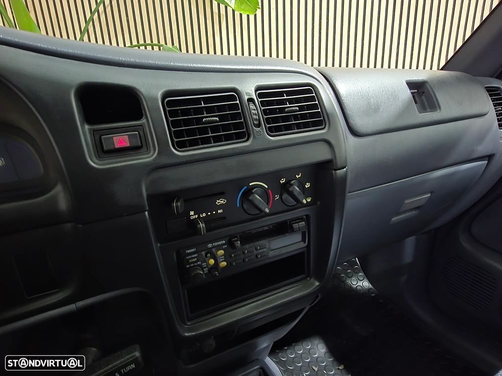 Toyota Hilux 2.4D - 150.000KM | GARANTIA | IVA - 5 LUGARES - 16