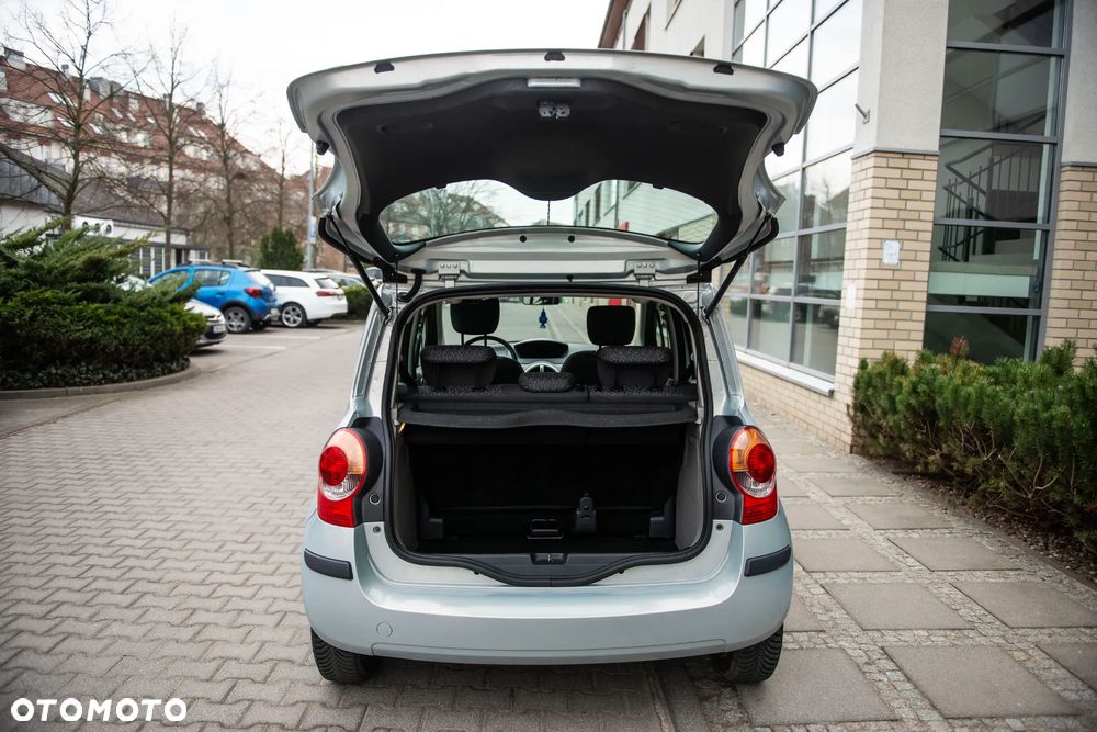 Renault Modus 1.2 16V Dynamique - 8