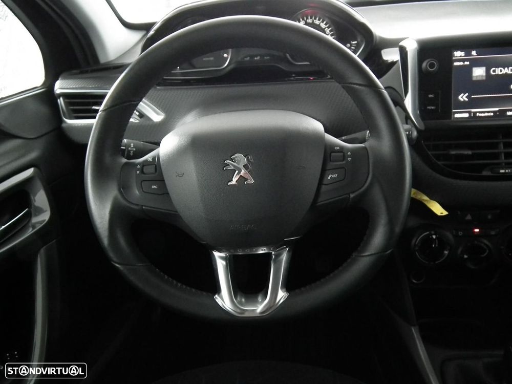 Peugeot 2008 1.6 BlueHDi Style - 23