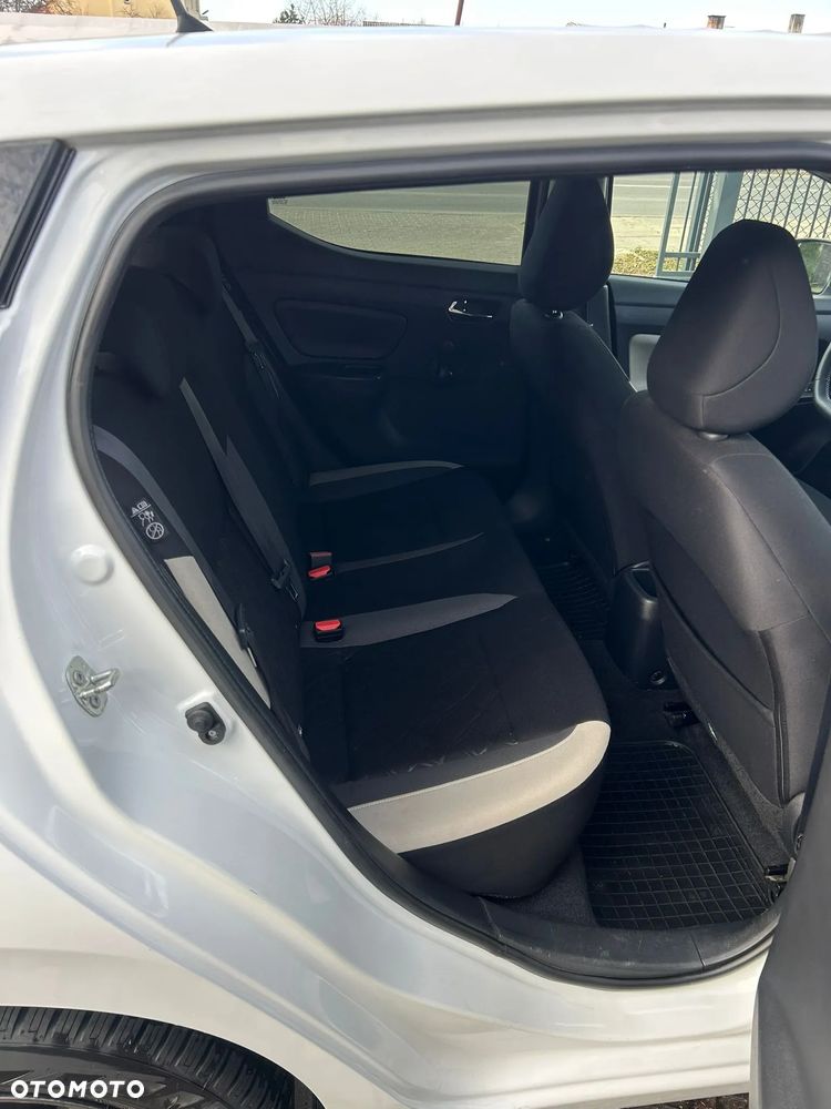 Nissan Micra 1.0 Visia Plus - 11