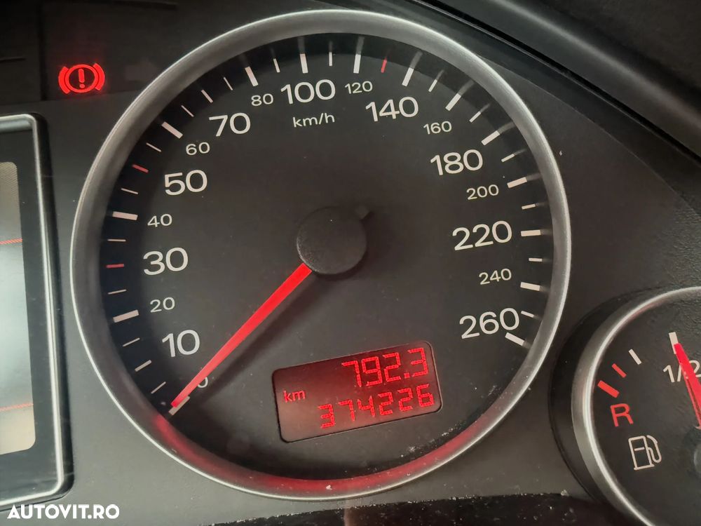 Audi A4 Limuzina 2.0 TDI B8 - 7