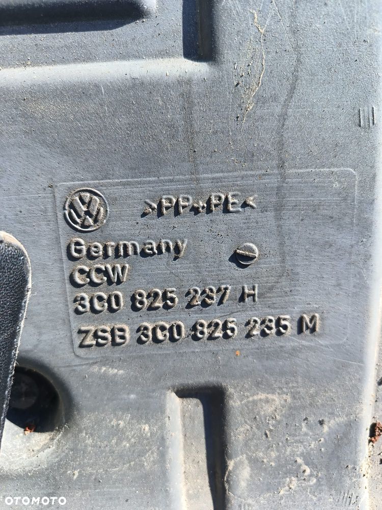 VW PASSAT B6  DOLNA OSŁONA POD SILNIK 3C0825235M - 2