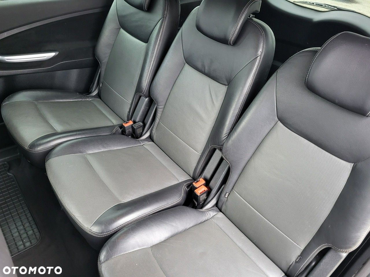 Ford S-Max - 23