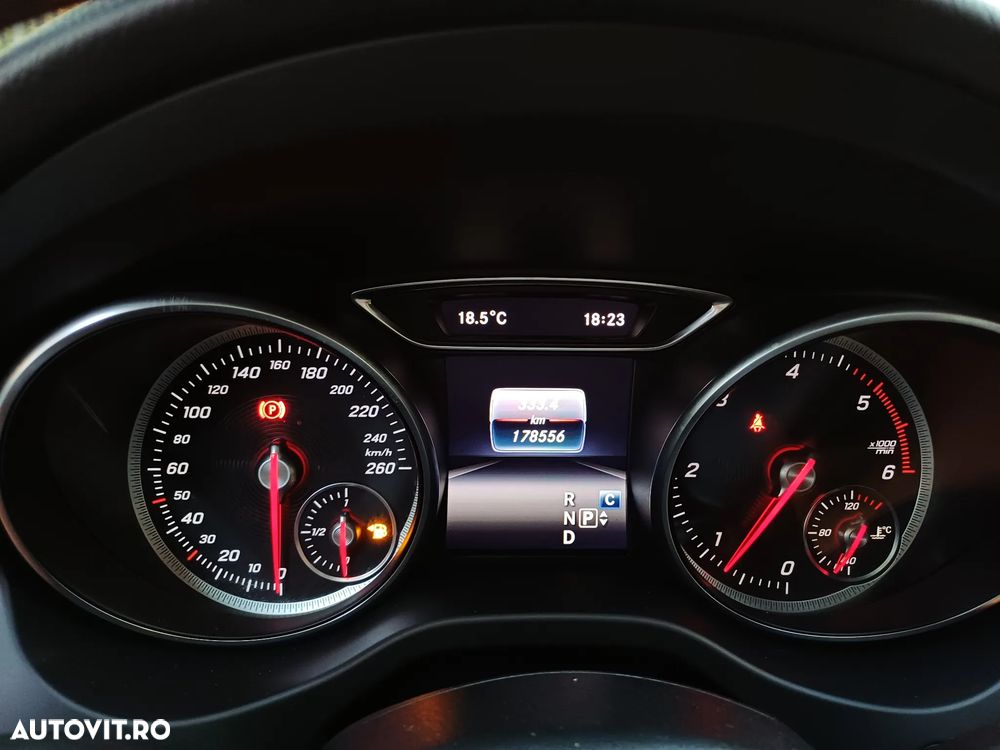 Mercedes-Benz CLA 220 d 7G-DCT AMG Line - 11