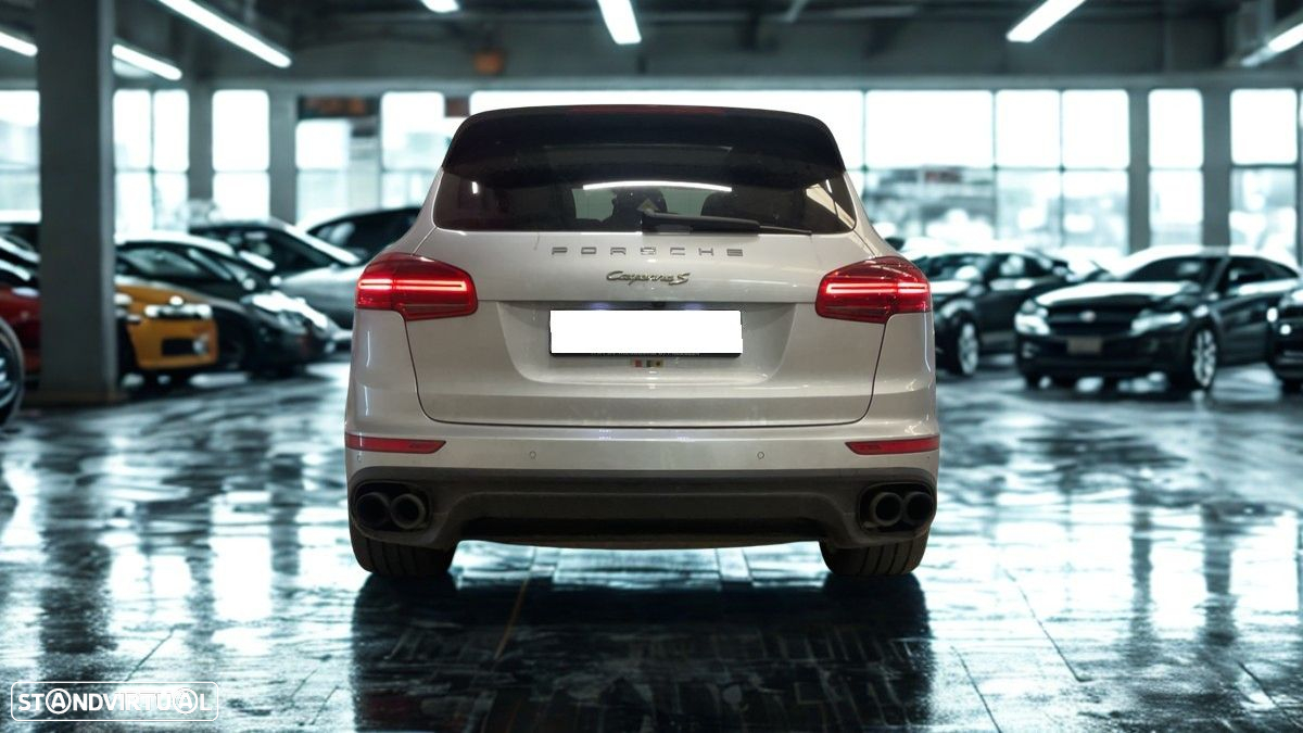 Porsche Cayenne S E-Hybrid - 3