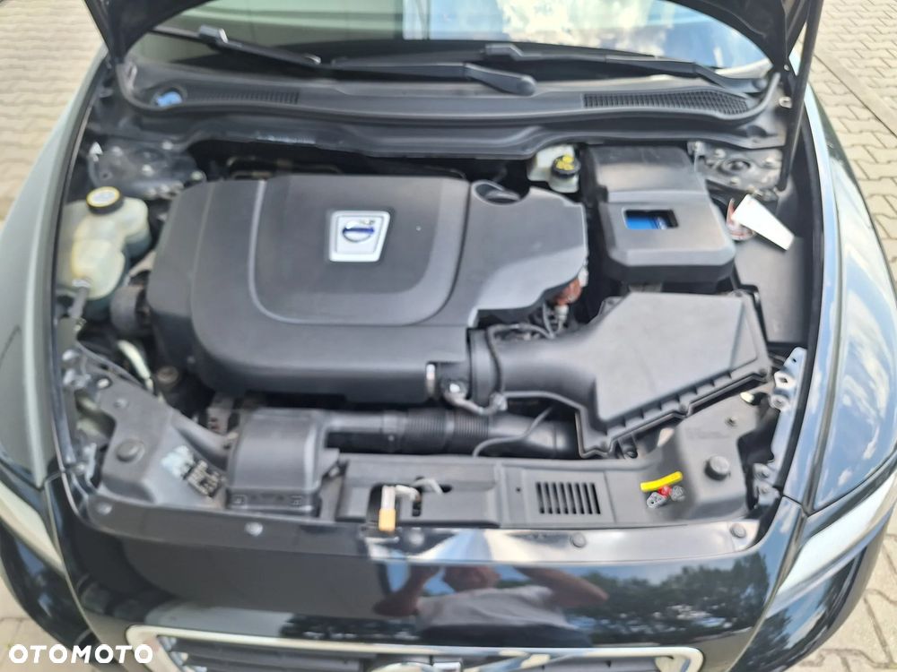 Volvo V50 - 16