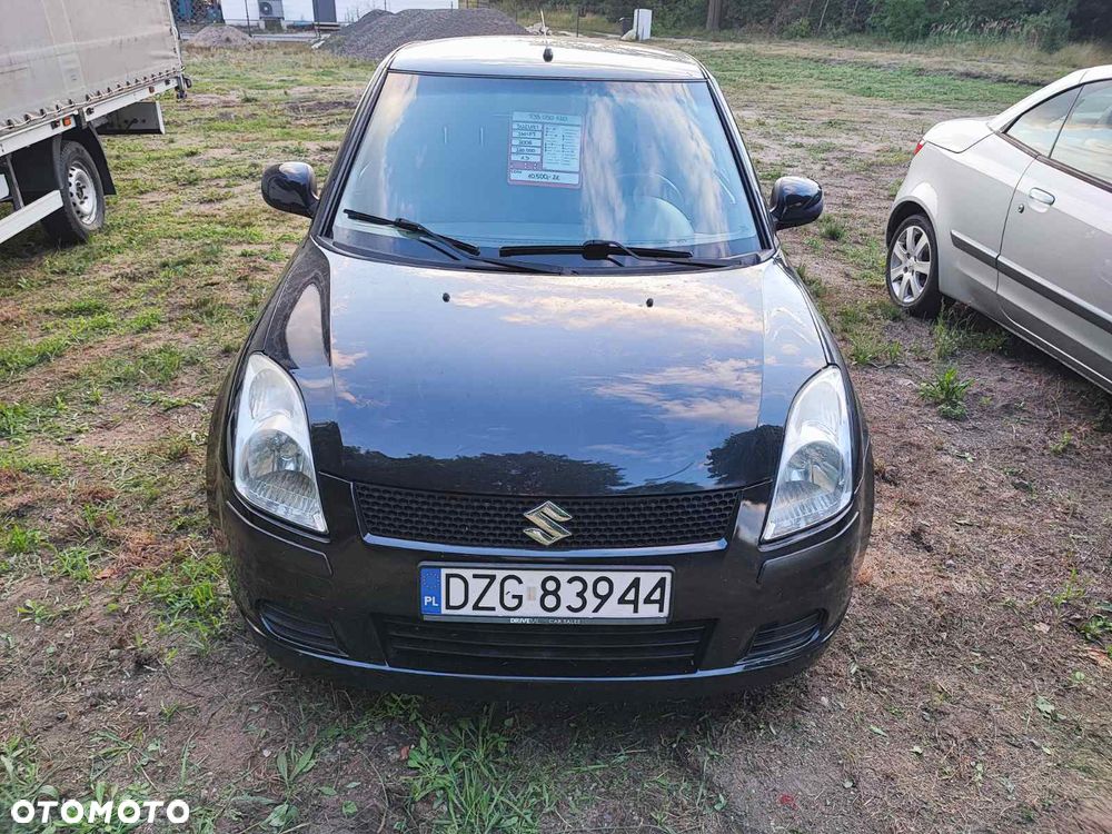 Suzuki Swift - 1