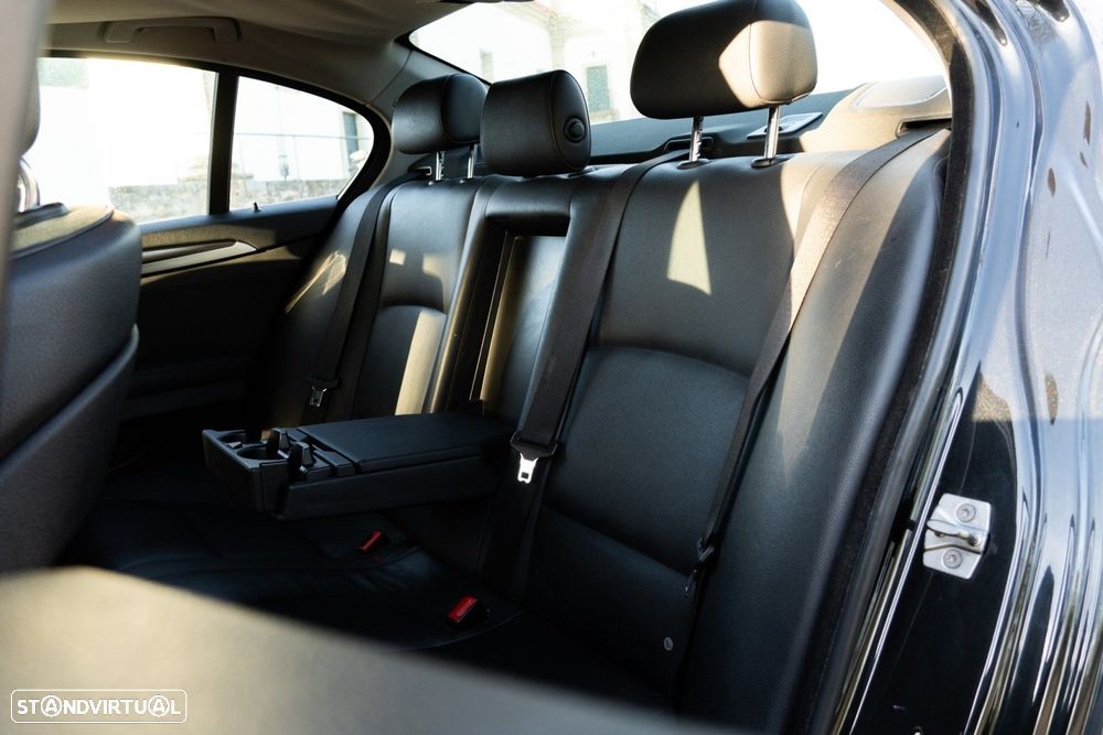 BMW 520 d Line Luxury - 25