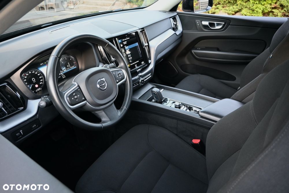Volvo XC 60 D4 Geartronic Momentum Pro - 17