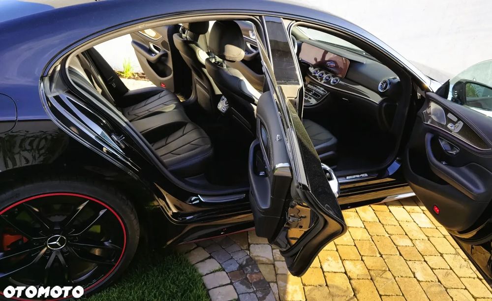 Mercedes-Benz CLS - 30