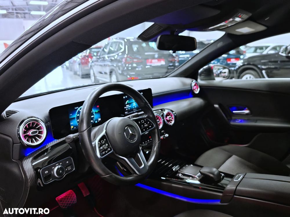 Mercedes-Benz CLA 180 7G-DCT - 7