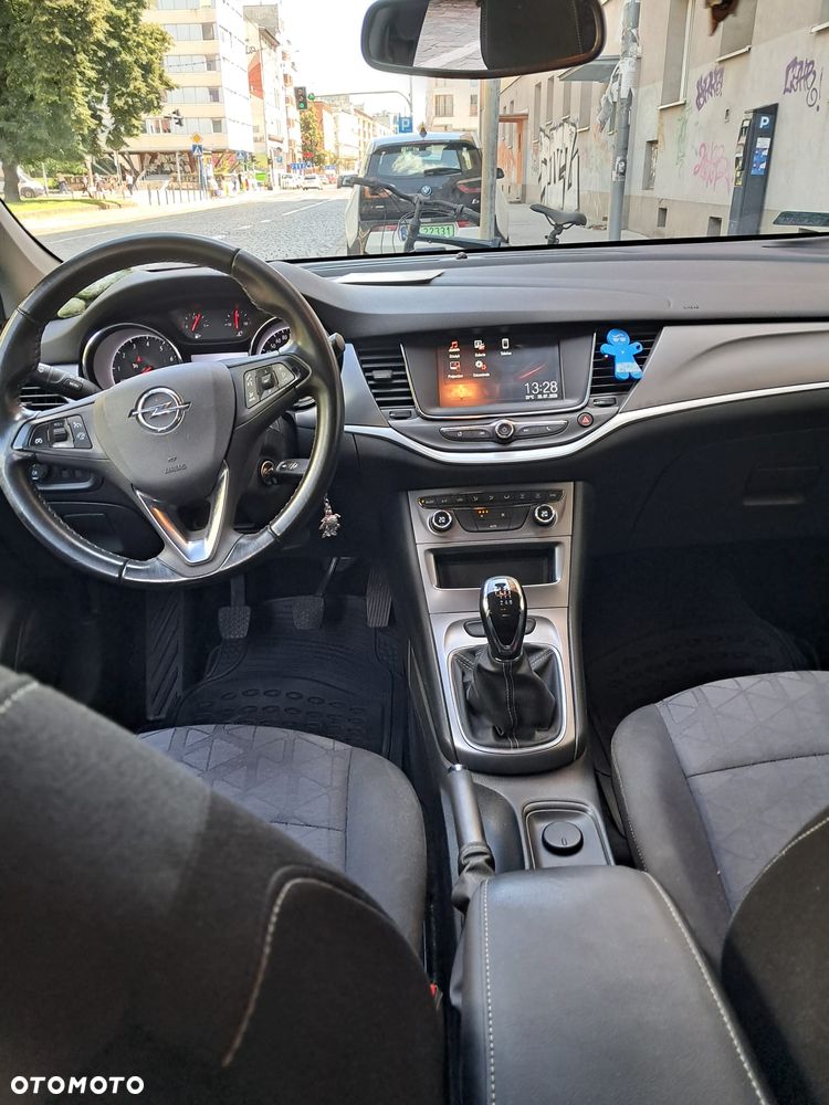 Opel Astra 1.4 T 120 Lat - 4
