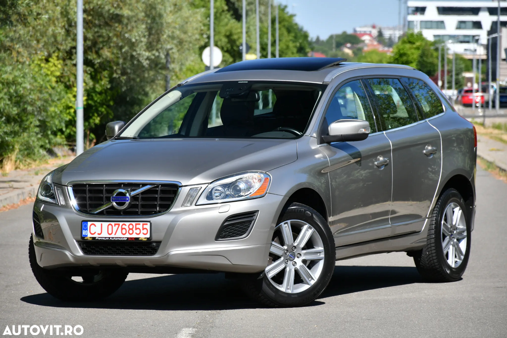 Volvo XC 60 D5 AWD Aut. Summum - 20