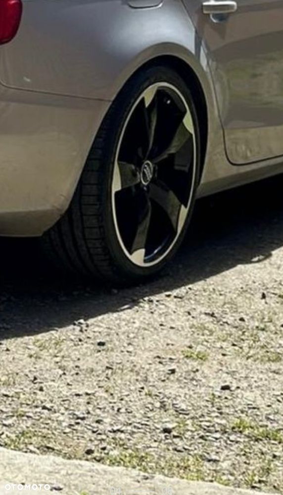 Audi A4 Avant 2.0 TDI - 8