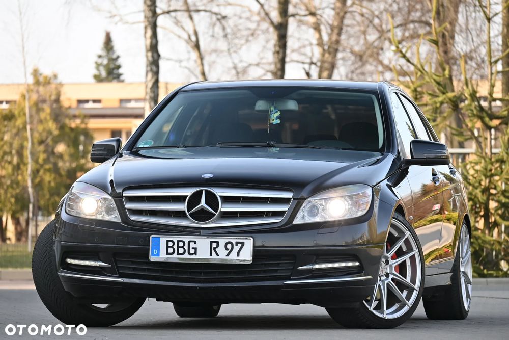 Mercedes-Benz Klasa C 350 CDI DPF 7G-TRONIC BlueEFFICIENCY Avantgarde - 9