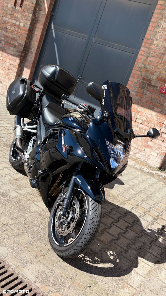 Suzuki GSX - 15