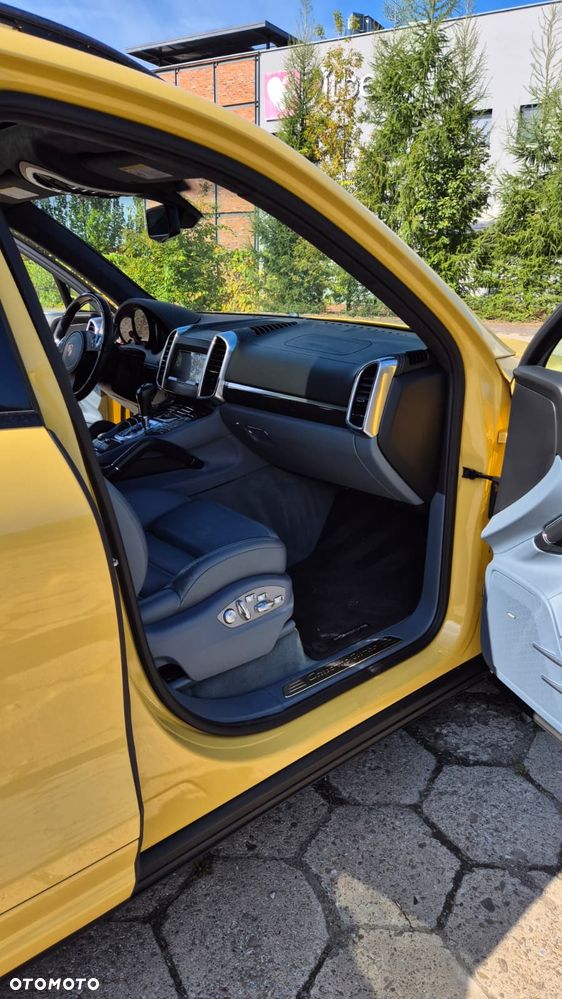 Porsche Cayenne Turbo - 27