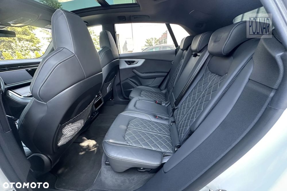 Audi SQ8 - 12