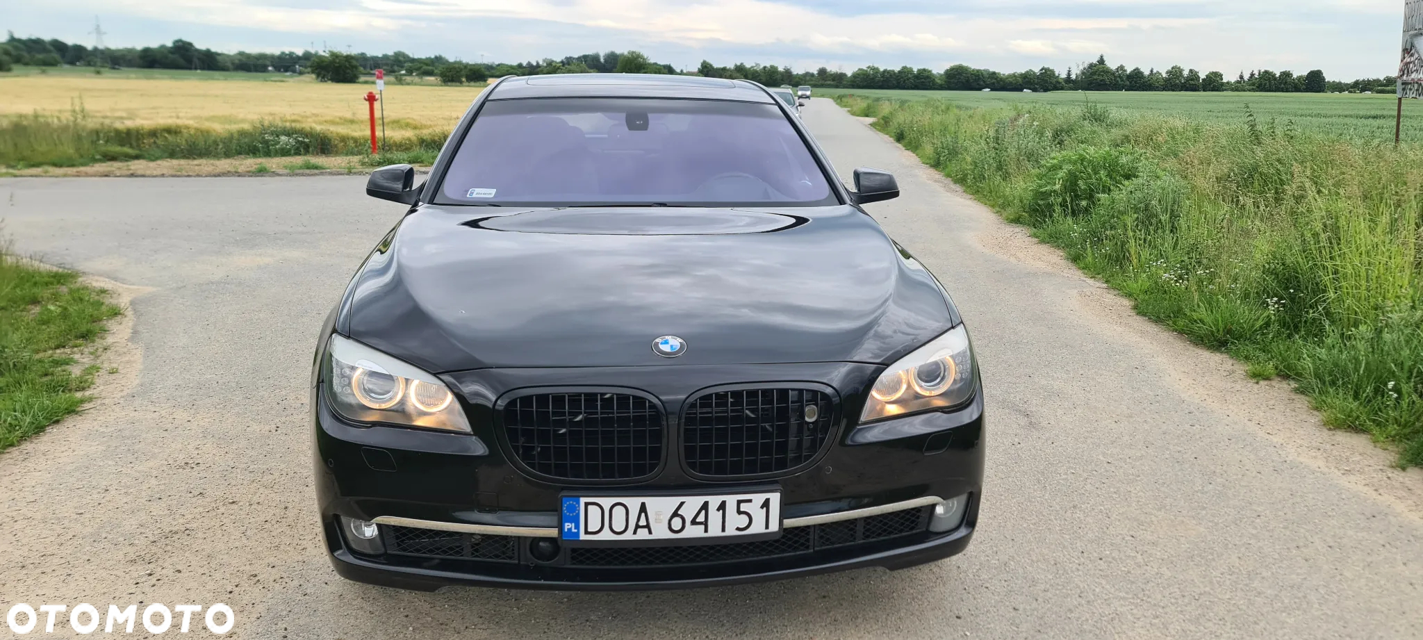 BMW Seria 7 750i L - 5