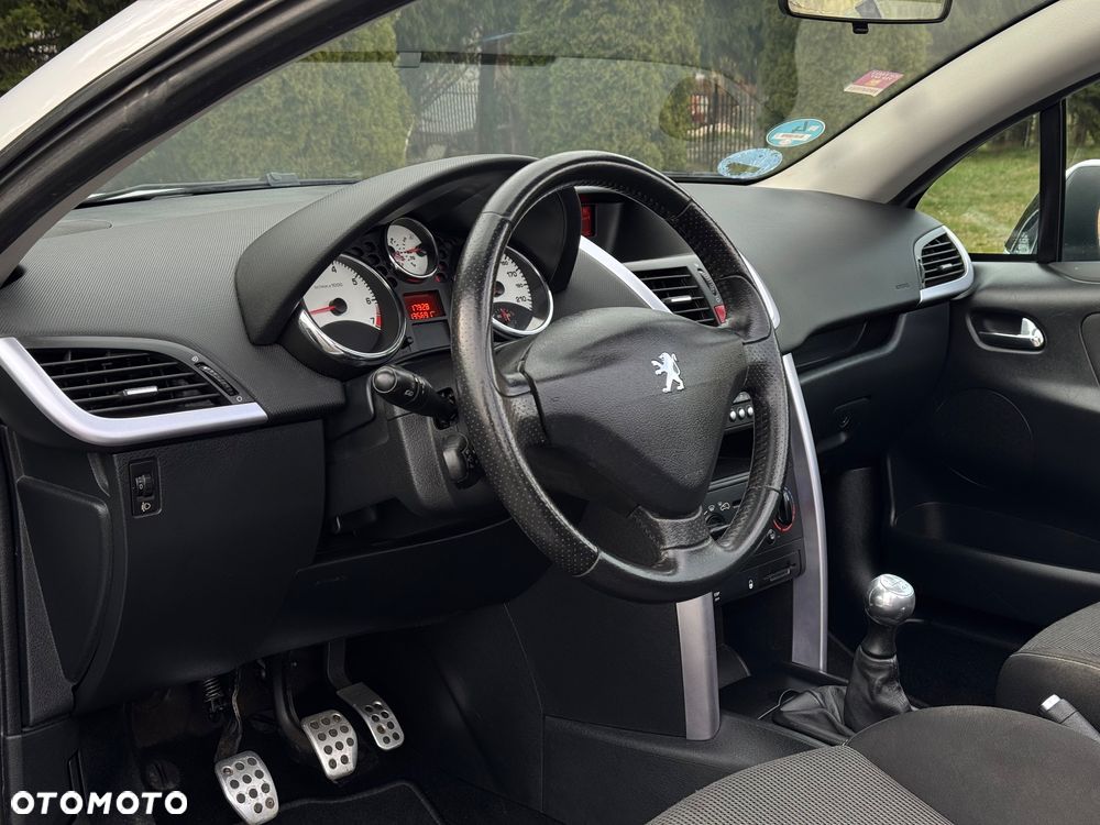 Peugeot 207 CC 120 VTi Premium - 32