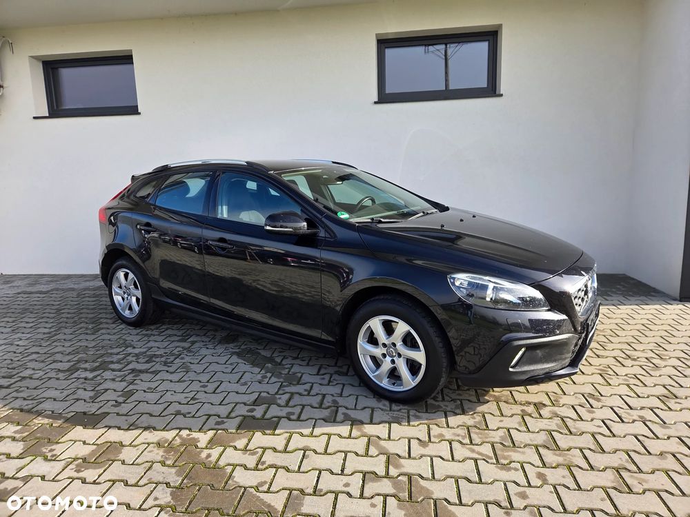 Volvo V40 Cross Country - 17