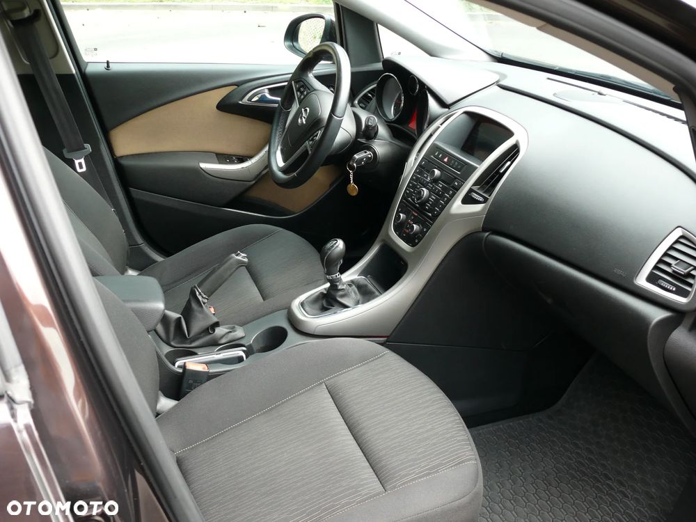 Opel Astra 1.4 T Enjoy - 15