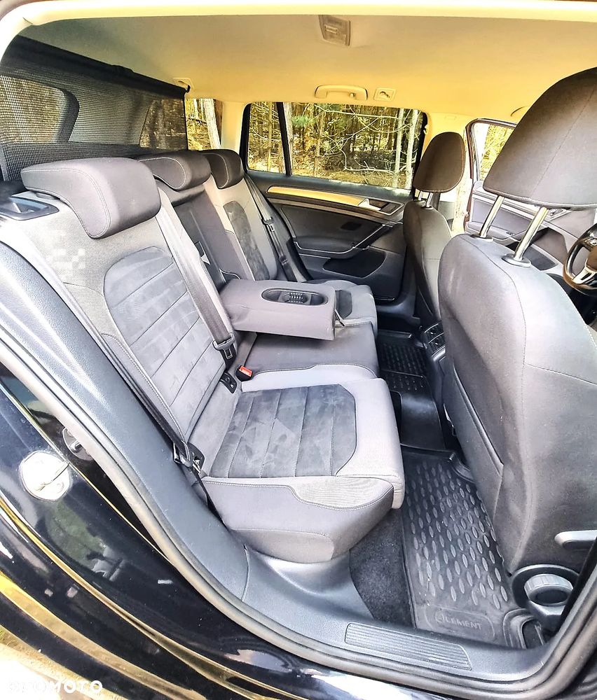 Volkswagen Golf - 28