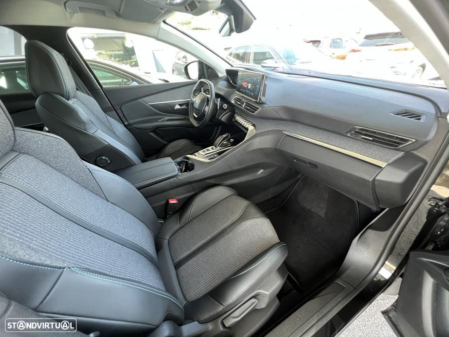 Peugeot 3008 1.6 Hybrid4 Allure Pack e-EAT8 - 25