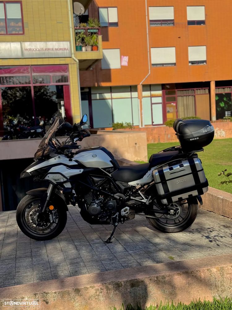Benelli TRK 502 - 4