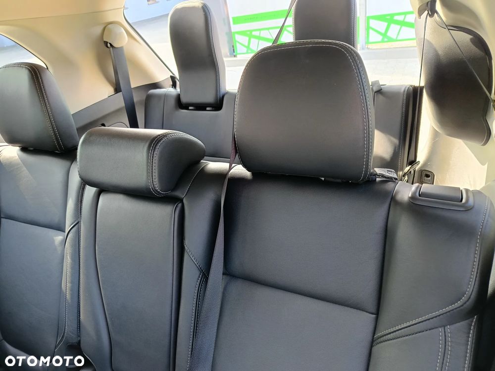 Mitsubishi Outlander - 9