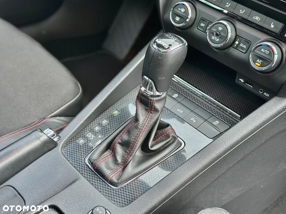 Skoda Octavia 2.0 TDI DSG RS - 21