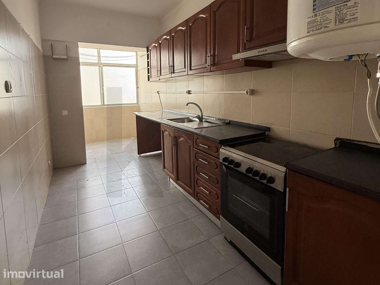 Apartamento T3 com 116 m2 e Vistas Desafogadas – Mina de Água, Amadora - Grande imagem: 3/13