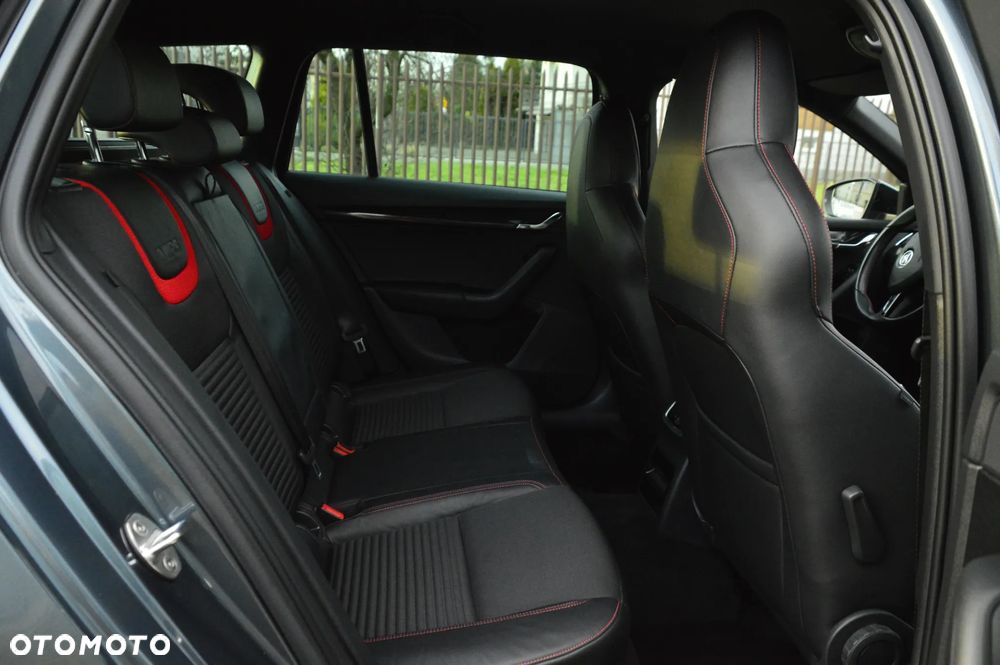 Skoda Octavia 2.0 TDI RS - 9