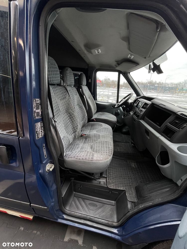 Ford Transit - 18