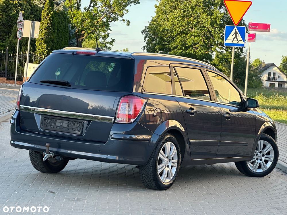 Opel Astra 1.6 Automatik Design Edition - 15