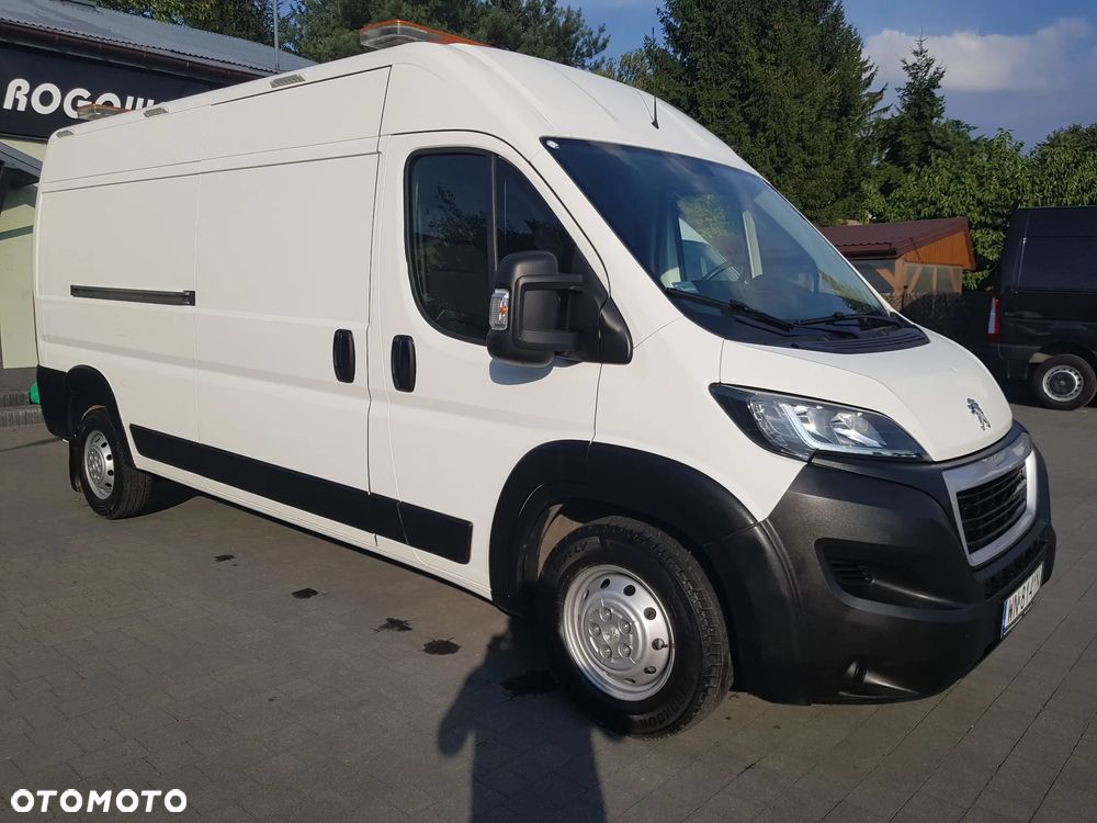 Peugeot Peugeot Boxer 435 L3H2 165KM Premium 4d - 6