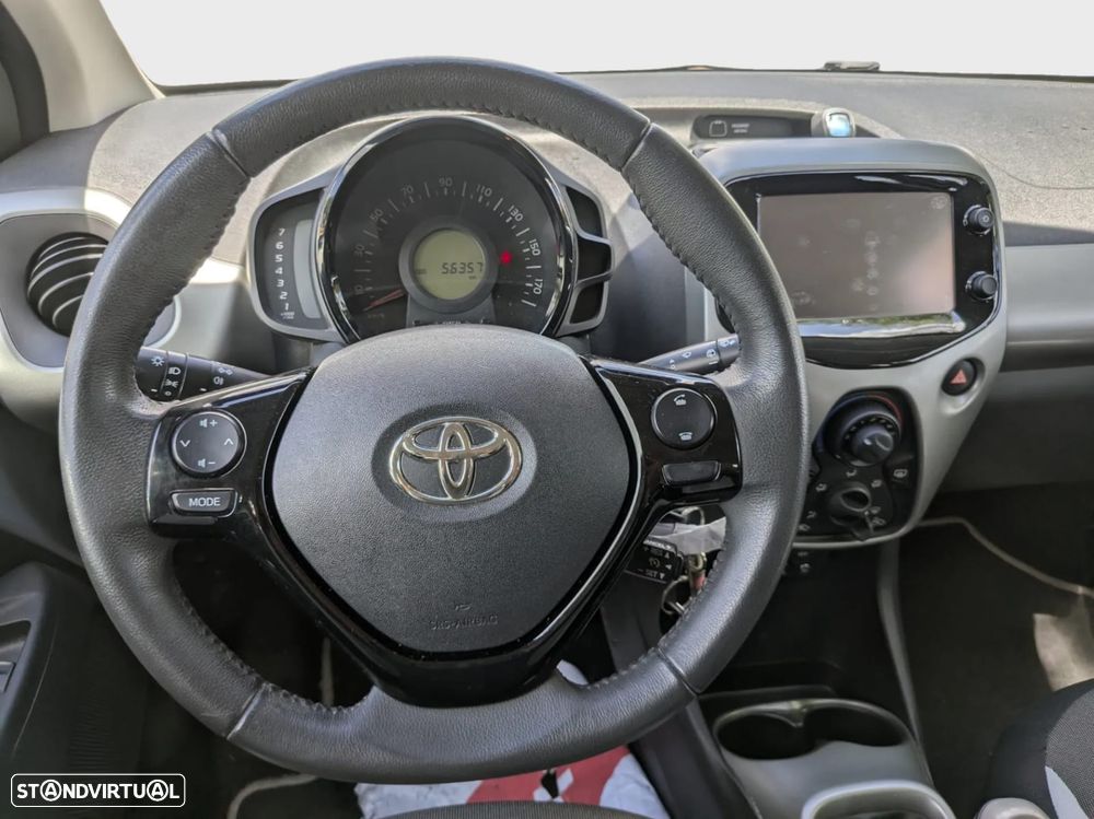 Toyota Aygo 1.0 X-Play - 8